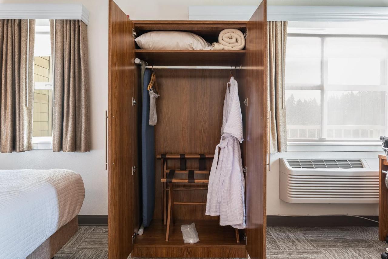 Marshall Suites Bainbridge Island Екстериор снимка