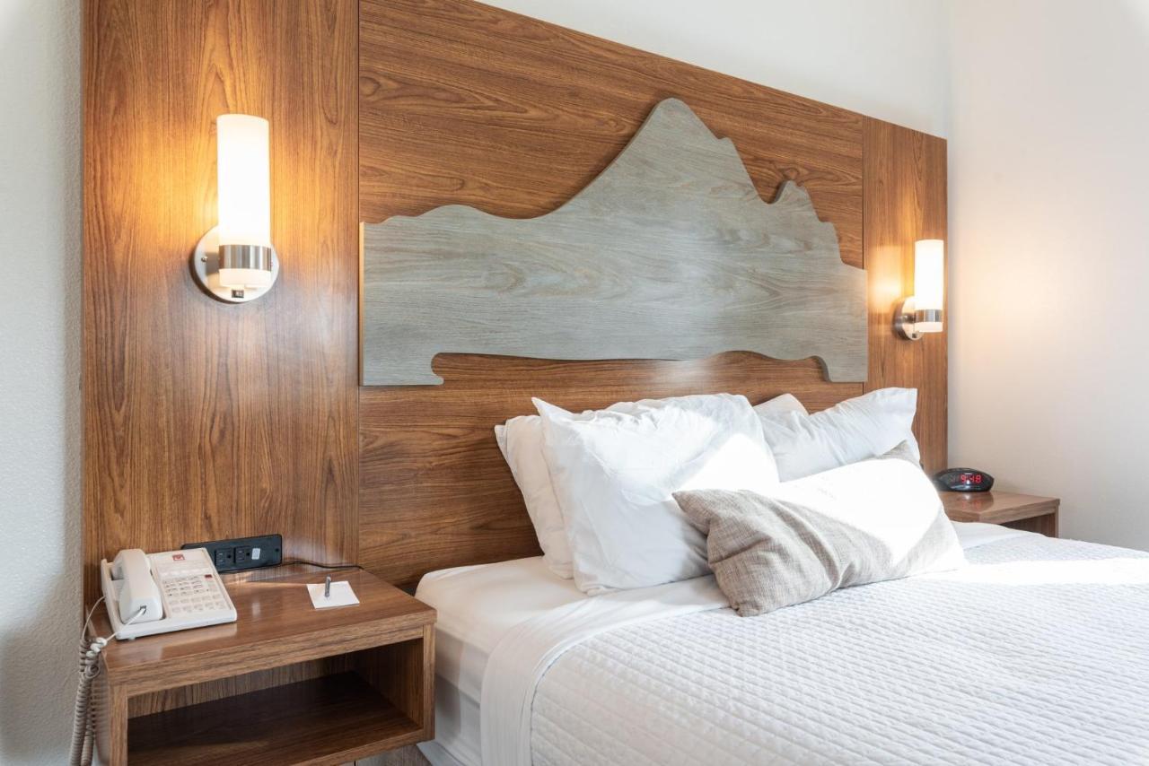 Marshall Suites Bainbridge Island Екстериор снимка