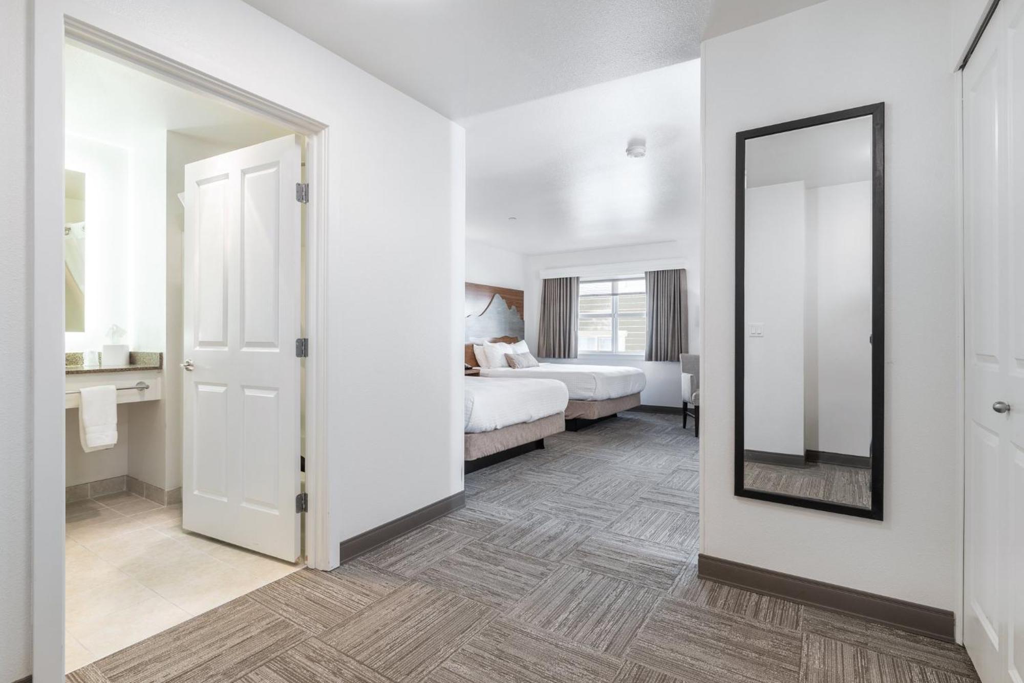 Marshall Suites Bainbridge Island Екстериор снимка